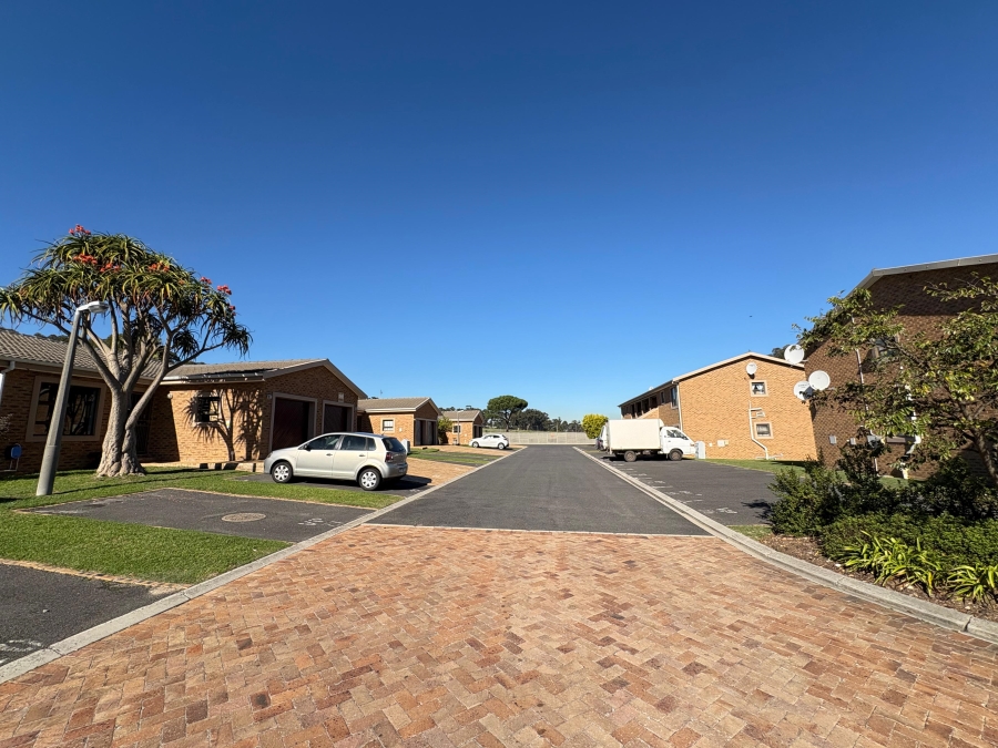 To Let 2 Bedroom Property for Rent in Sonstraal Heights Western Cape